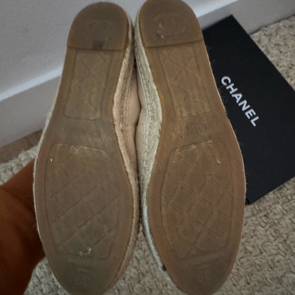 Chanel Espadrilles GUC sz 39 - Picture 7 of 8